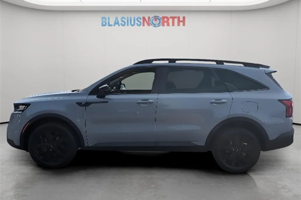 2022 Kia Sorento S photo 1