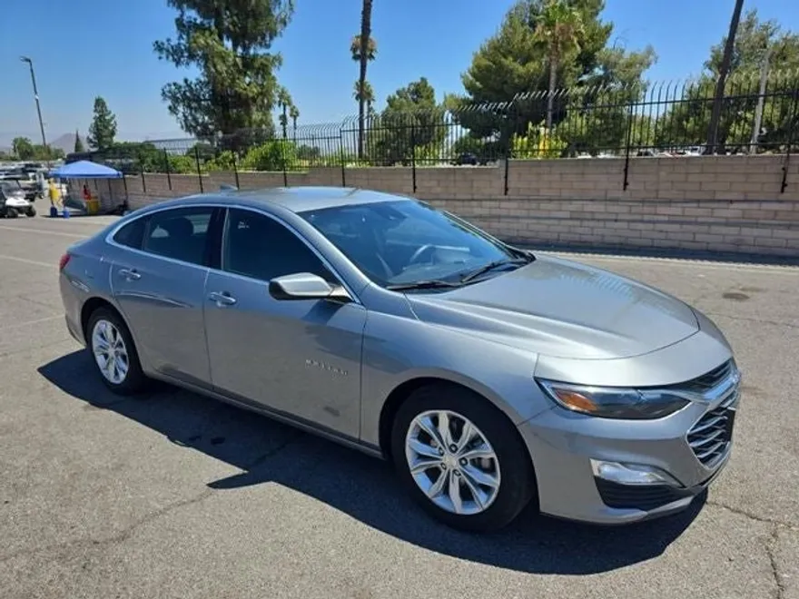 2023 Chevrolet Malibu 1LT photo 1