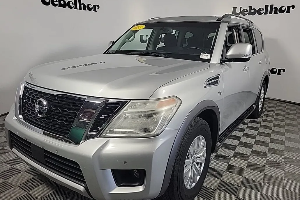 2017 Nissan Armada SV photo 1