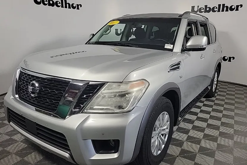 2017 Nissan Armada SV photo 1