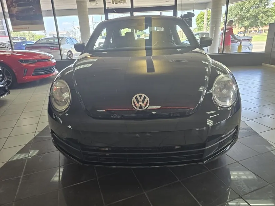2016 Volkswagen Beetle 1.8T Wolfsburg Edition Classic photo 1
