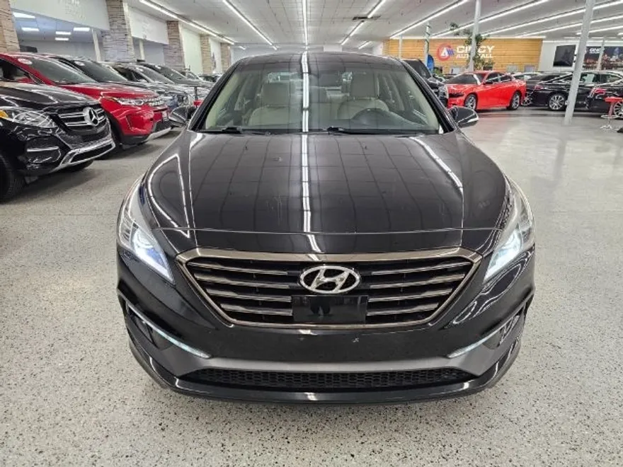 2016 Hyundai Sonata Limited photo 1