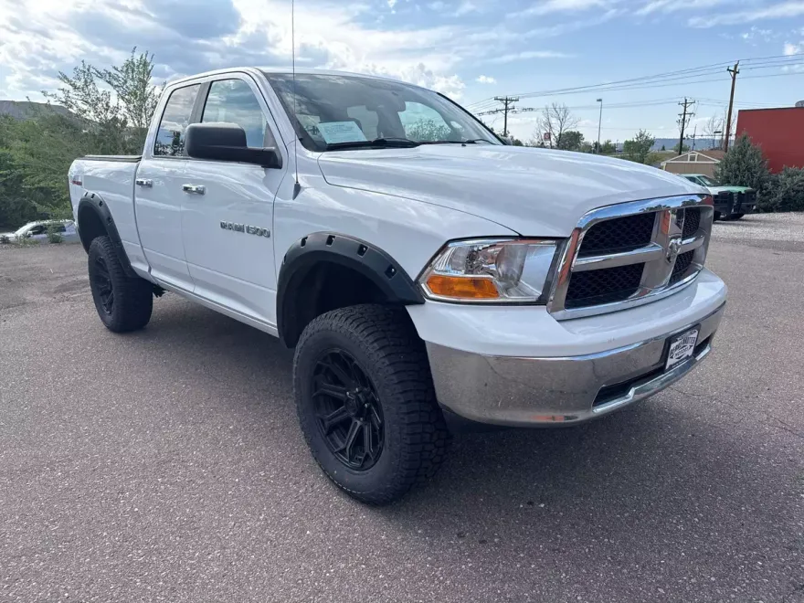 2011 Ram 1500 SLT photo 1