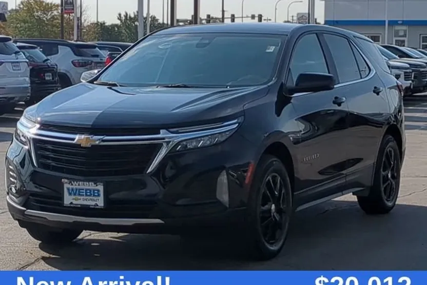 2023 Chevrolet Equinox LT photo 1