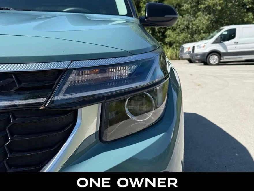 2024 Kia Seltos S photo 1