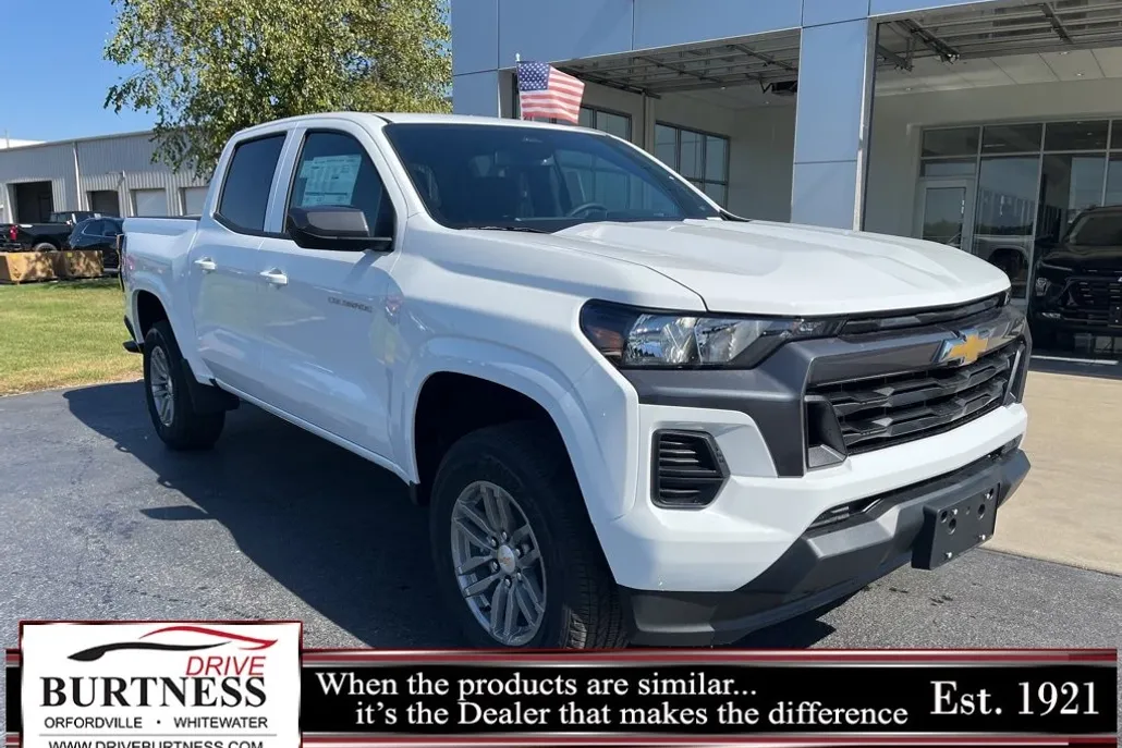 2026 Chevrolet Colorado LT photo 1