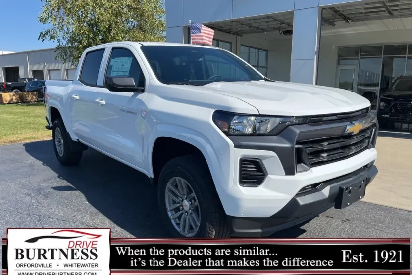 2026 Chevrolet Colorado LT photo 1