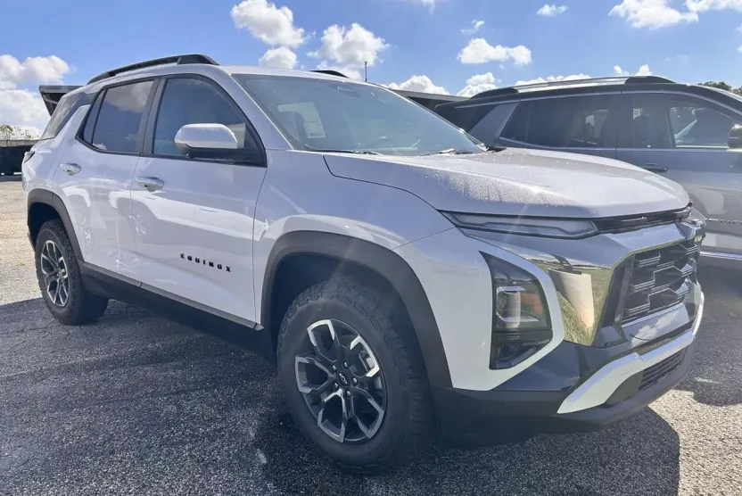 2026 Chevrolet Equinox ACTIV photo 1