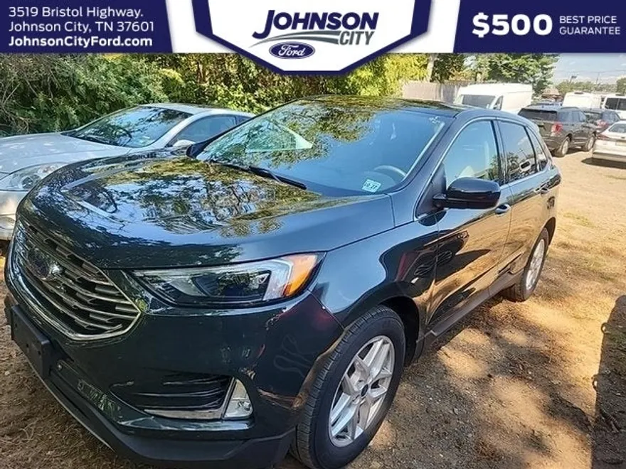 2022 Ford Edge SEL photo 1