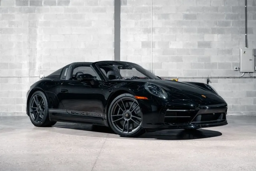 2022 Porsche 911 Targa 4 GTS Coupe photo 1