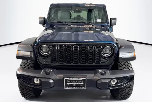 2025 Jeep Wrangler 4xe Sport S photo 2