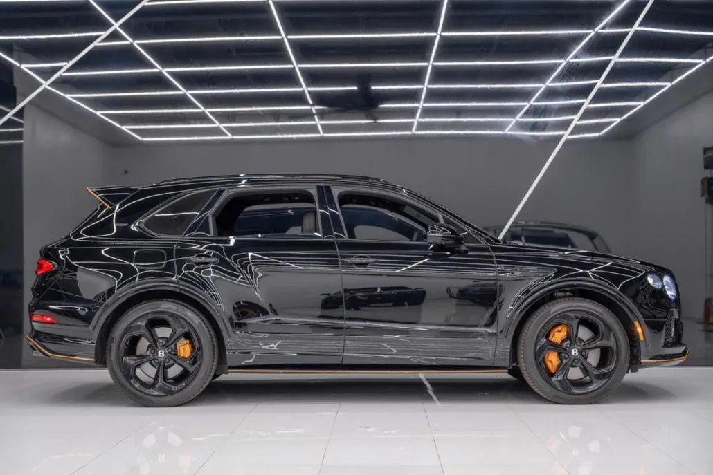 2025 Bentley Bentayga S photo 1