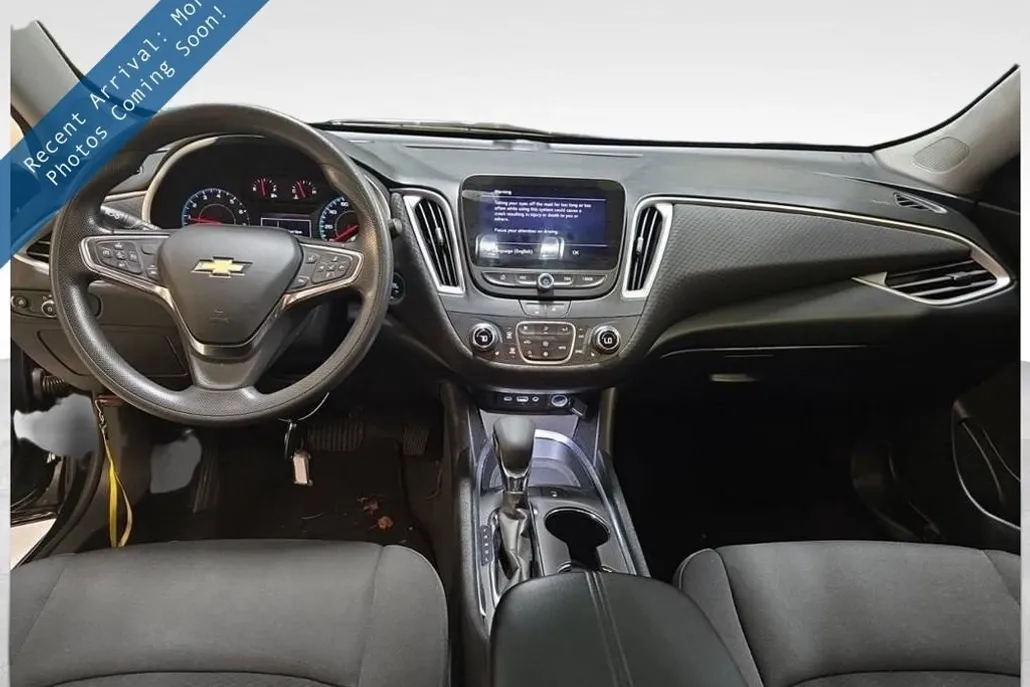 2024 Chevrolet Malibu 1LT photo 1