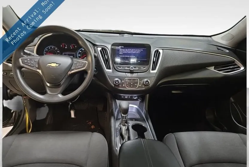 2024 Chevrolet Malibu 1LT photo 1