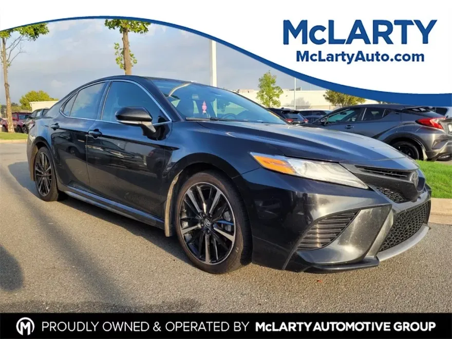 2020 Toyota Camry XSE photo 1