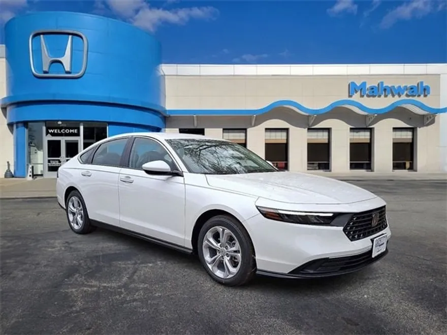 2025 Honda Accord LX photo 1