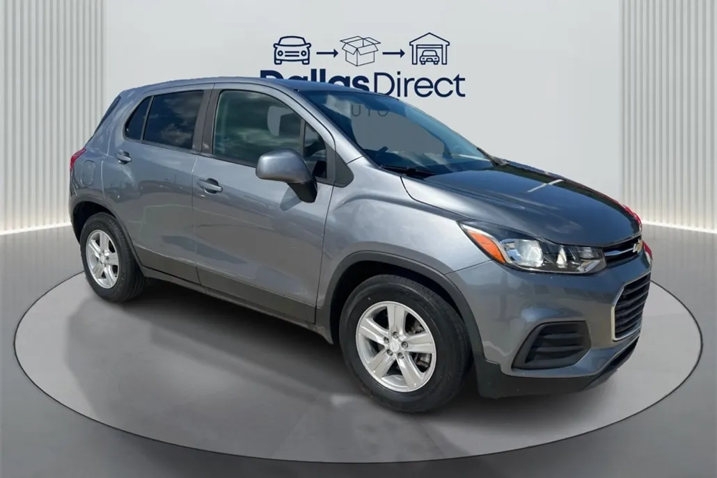 2020 Chevrolet Trax LS photo 1