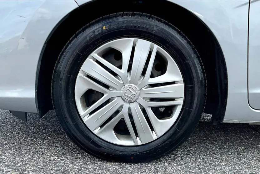 2018 Honda Fit LX photo 1