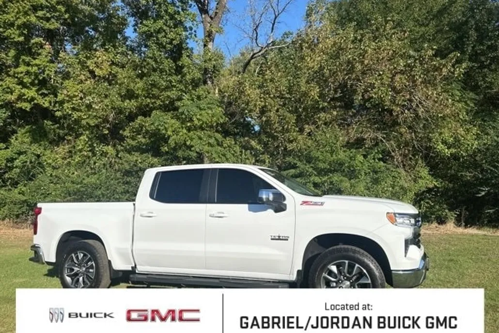 2024 Chevrolet Silverado 1500 LT Texas Edition photo 1