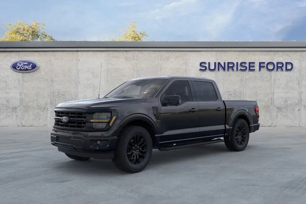 2025 Ford F-150 XLT photo 1