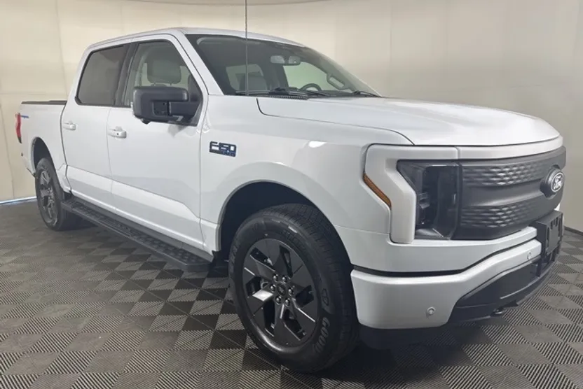 2025 Ford F-150 Lightning photo 1