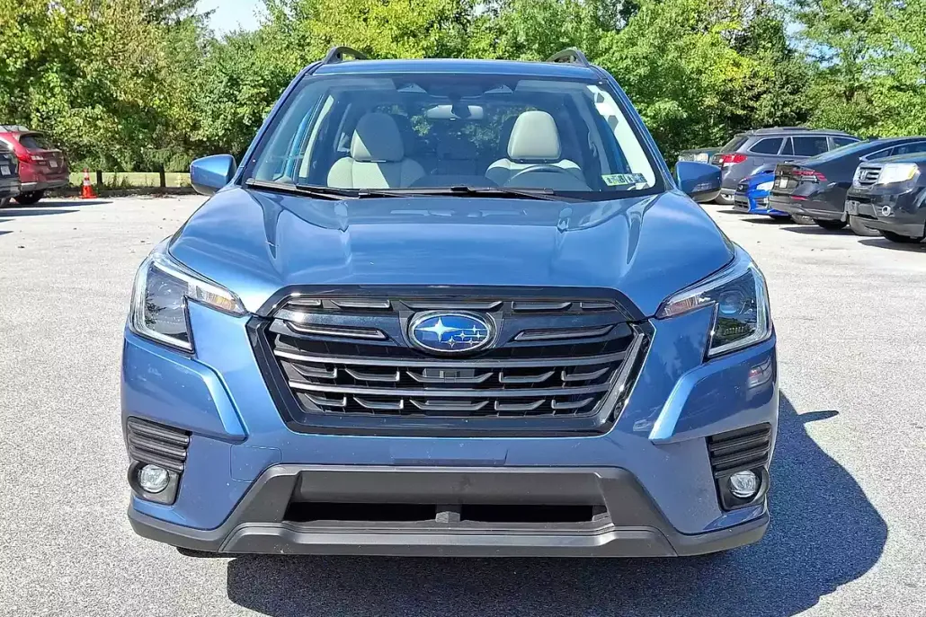 2024 Subaru Forester Premium Base photo 1