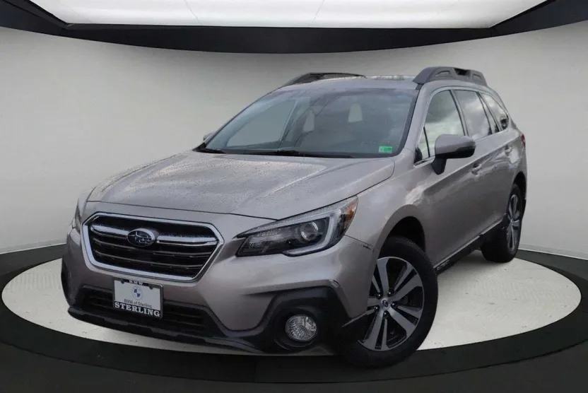 2018 Subaru Outback Limited photo 1
