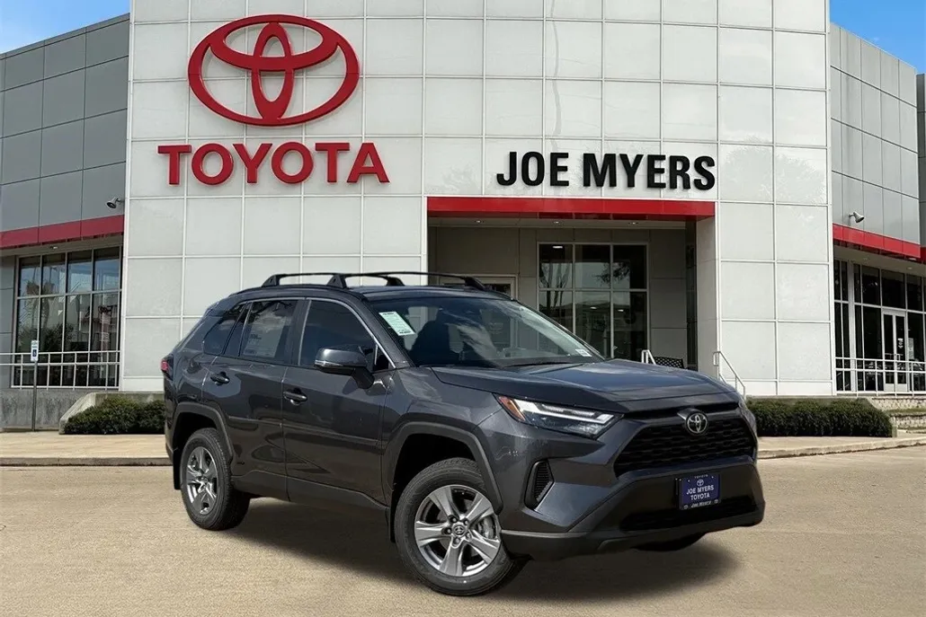 2025 Toyota RAV4 Hybrid XLE photo 1