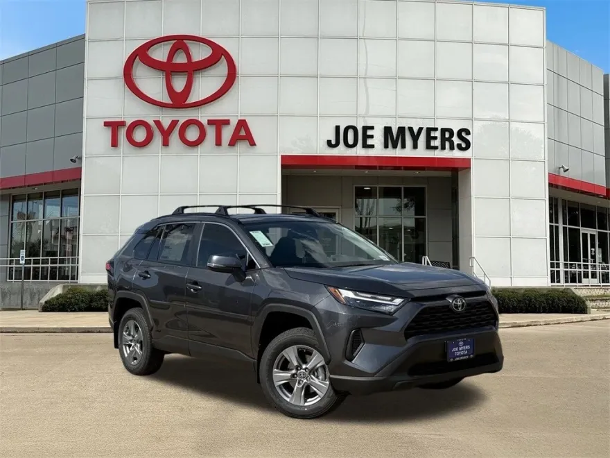 2025 Toyota RAV4 Hybrid XLE photo 1