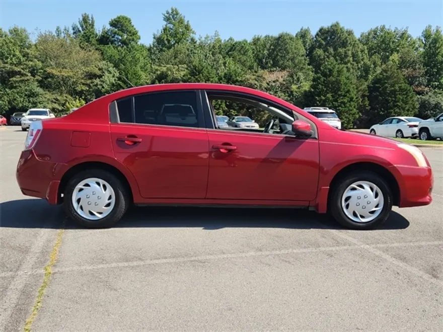 2012 Nissan Sentra 2.0 photo 1