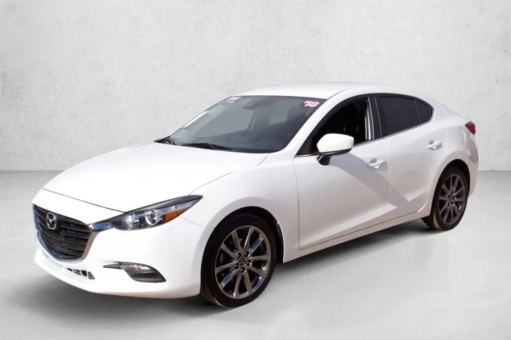 2018 Mazda Mazda3 Touring photo 1