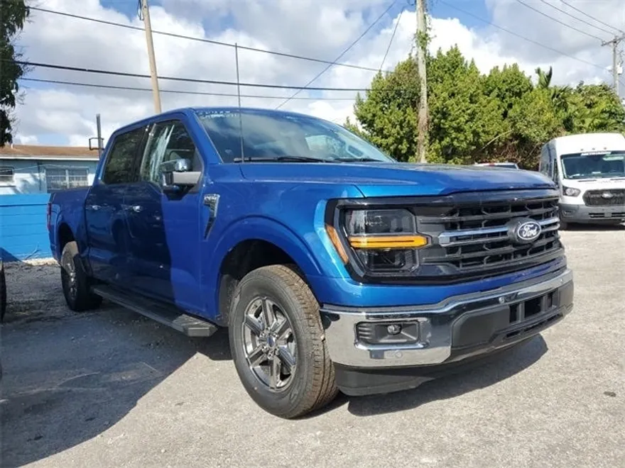 2025 Ford F-150 XLT photo 1