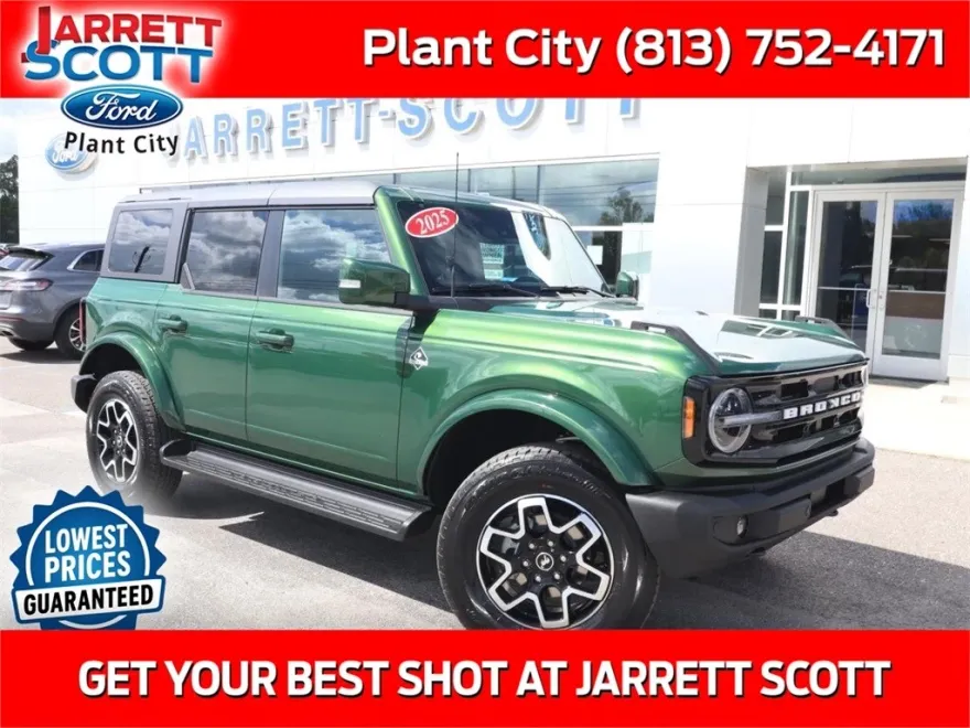 2025 Ford Bronco Outer Banks photo 1