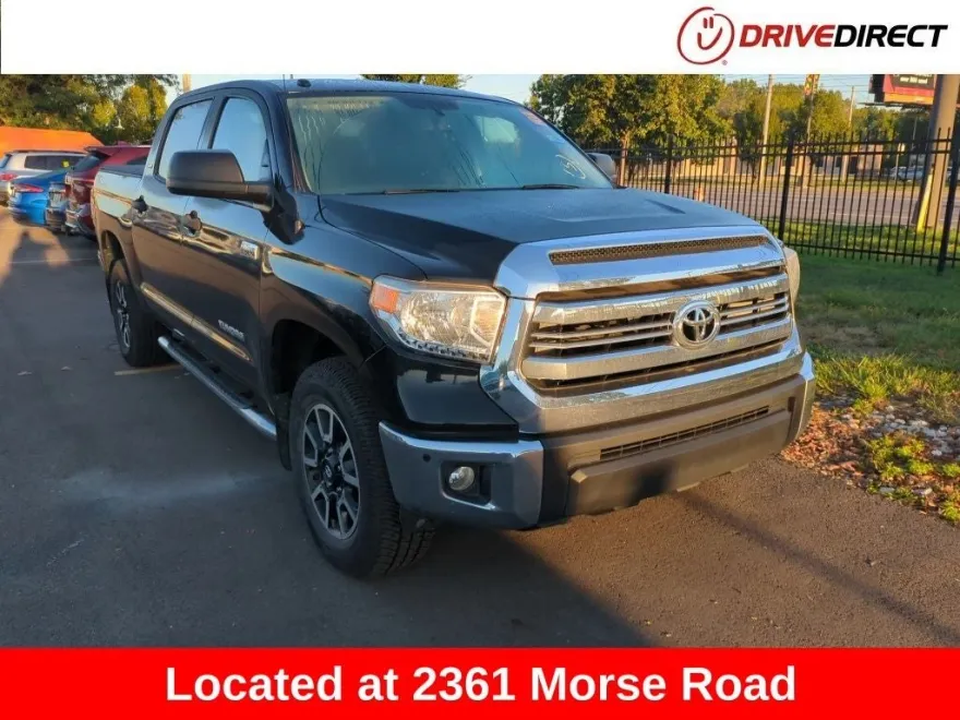 2017 Toyota Tundra SR5 CrewMax photo 1
