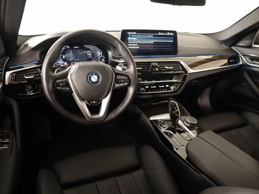 2023 Bmw 530e 5-Series photo 1