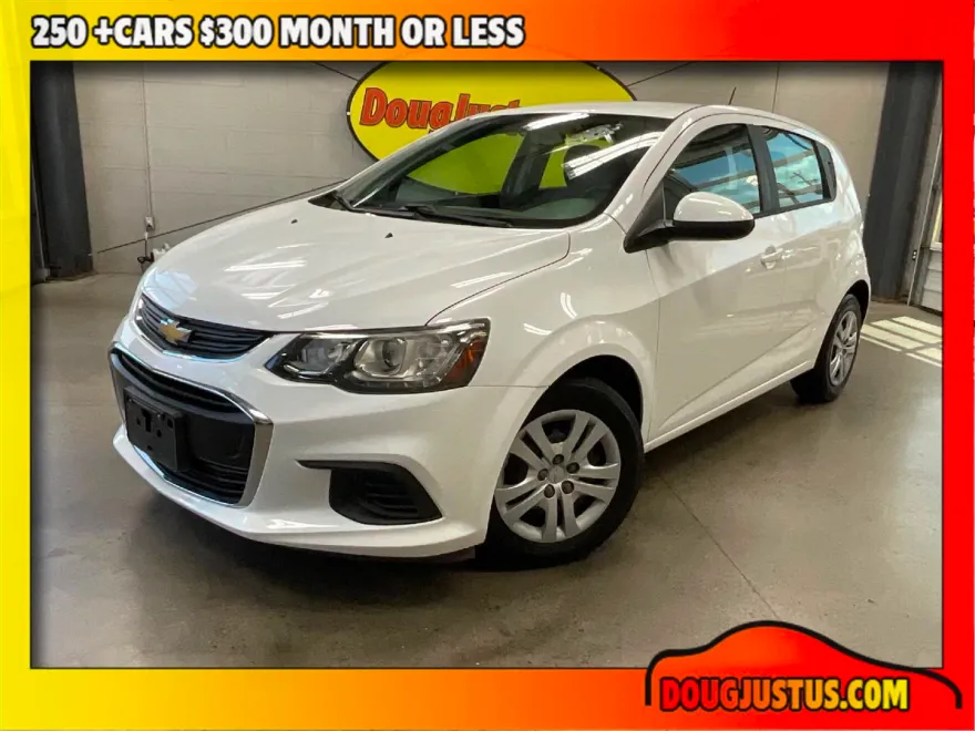 2017 Chevrolet Sonic LT photo 1