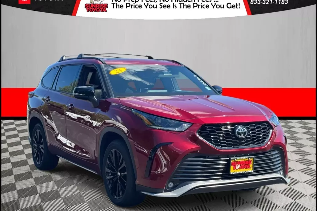 2023 Toyota Highlander XSE photo 1