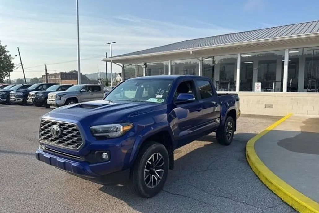 2022 Toyota Tacoma TRD Sport V6 photo 1