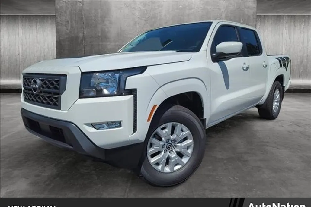 2023 Nissan Frontier SV Crew Cab photo 1