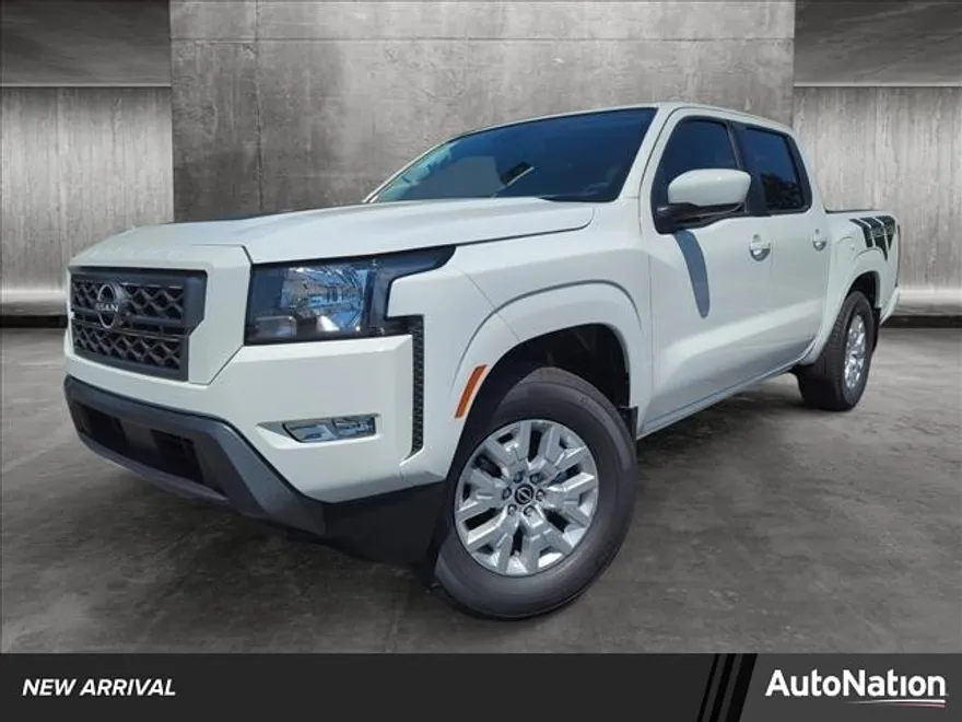 2023 Nissan Frontier SV Crew Cab photo 1