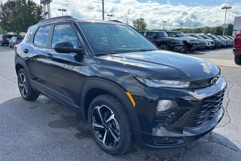2022 Chevrolet Trailblazer RS photo 1