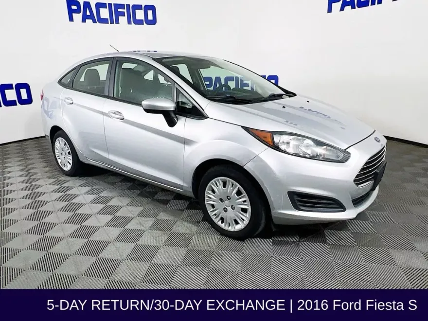 2016 Ford Fiesta S photo 1