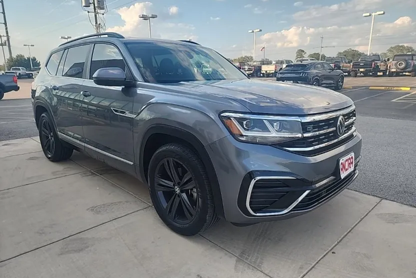 2021 Volkswagen Atlas V6 SE Technology R-Line photo 1