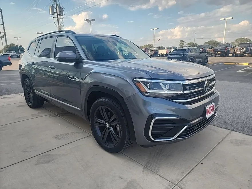 2021 Volkswagen Atlas V6 SE Technology R-Line photo 1