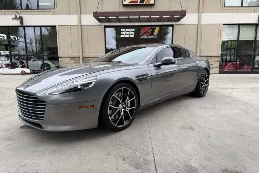 2015 Aston Martin Rapide S photo 1
