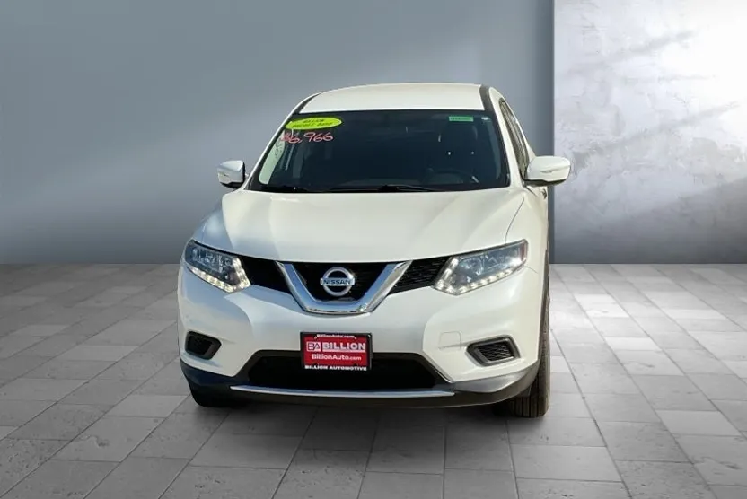 2015 Nissan Rogue S photo 1