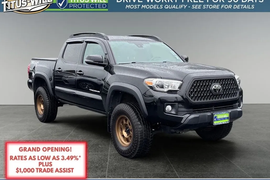 2019 Toyota Tacoma TRD Off-Road V6 photo 1