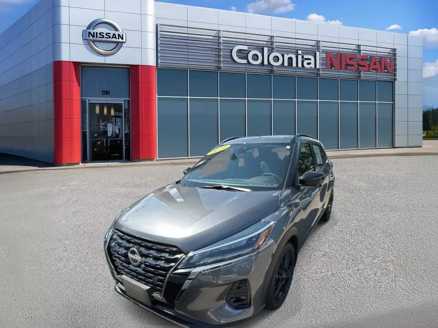 2024 Nissan Kicks SR photo 1