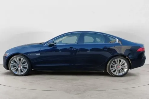 2020 Jaguar XF 25t Premium photo 2