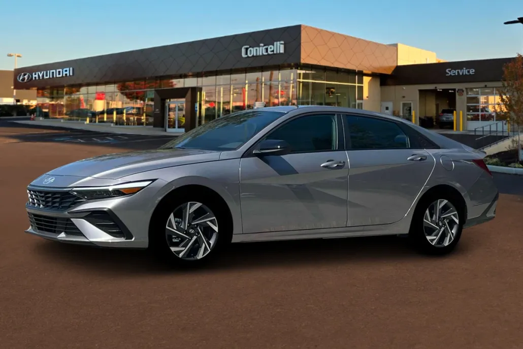 2025 Hyundai Elantra SEL Sport photo 1